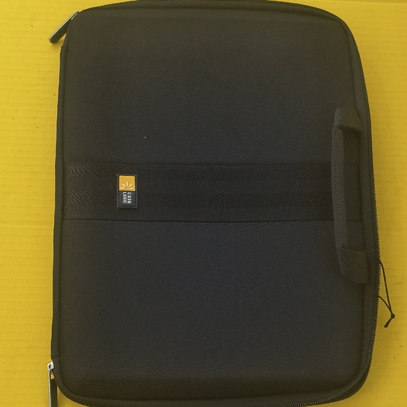Case Logic Black Laptop Bag - Picture 1 of 5